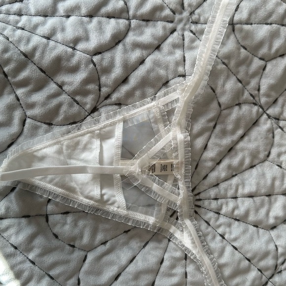 NWT white lace “mrs” thong - Picture 4 of 11